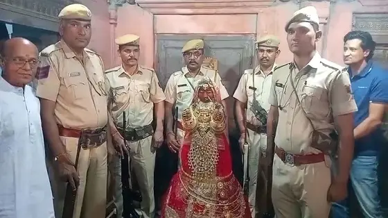 पुलिस पहरे के बीच भक्तों ने किया गणगौर माता का दीदार