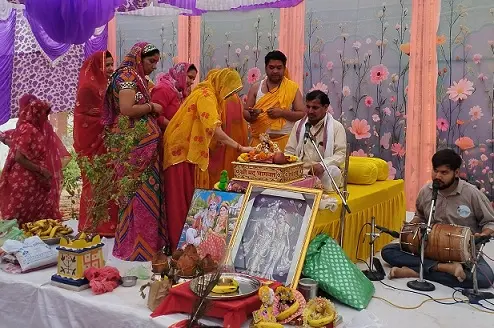 कृष्ण और सुदामा की मित्रता का बड़ा संबंध है :पंडित मोहन शरण महाराज