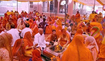 भक्ति और समाज जागरण का अनूठा संगम गायत्री महायज्ञ
