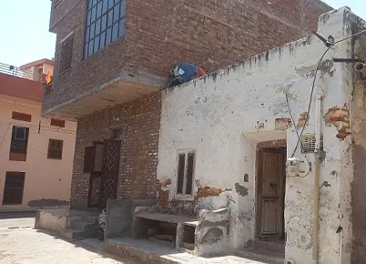 जस्सूसर गेट : दिनदहाड़े सूने मकान में चोरी,लाखों के जेवरात गायब