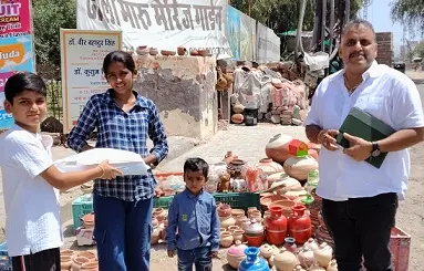 पूर्व पार्षद फिर बने जरूरतमंद का सहारा,पेश की मानवता की मिसाल