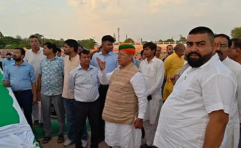 केंद्रीय मंत्री मेघवाल ने डॉ. करणी सिंह स्टेडियम में व्यवस्थाओं का लिया जायजा