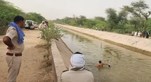 नहर में नहाने उतरे दो युवक डूबे,एक को बचाया