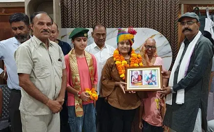 आरती का किया सर्व समाज ने अभिनंदन