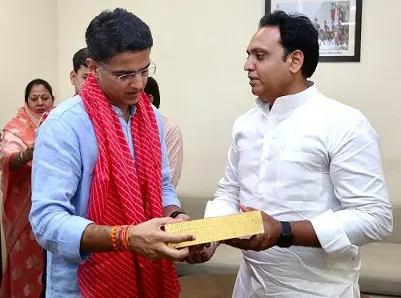 कांग्रेस नेता व्यास ने की पायलट  से मुलाकात 
