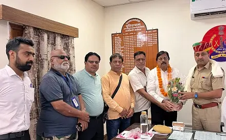 नवनियुक्त थानाधिकारी का किया स्वागत