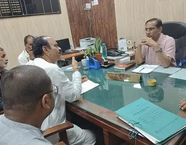 पीबीएम: ठेका कर्मचारियों ने मांगा वेतन,पहचान पत्र व श्रमिक अधिकार
