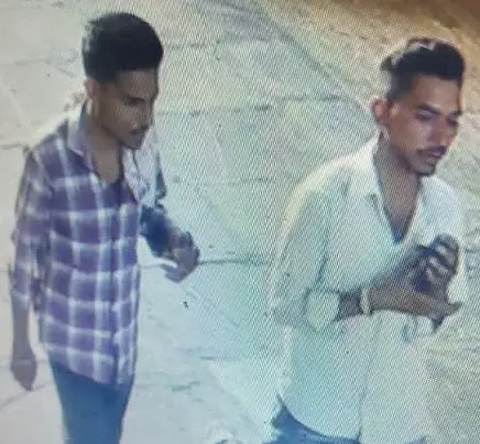 प्री वैडिंग शूट करने गई युवती के बैग से मोबाइल चोरी,जूनागढ़ की घटना